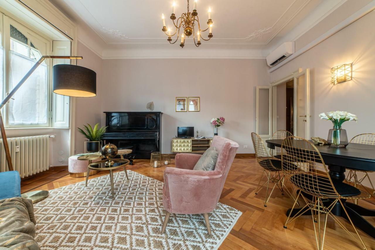 Ferienwohnung Joivy Sophisticated 3-Bed Flat With Desk Mailand Exterior foto