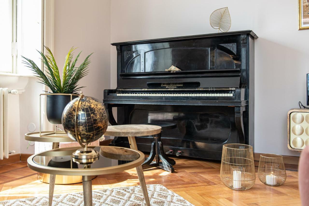 Ferienwohnung Joivy Sophisticated 3-Bed Flat With Desk Mailand Exterior foto